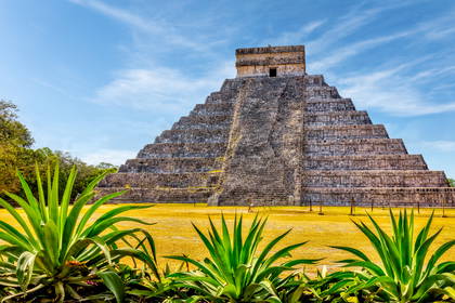 Piramida Kukulkana w Chichen Itza.