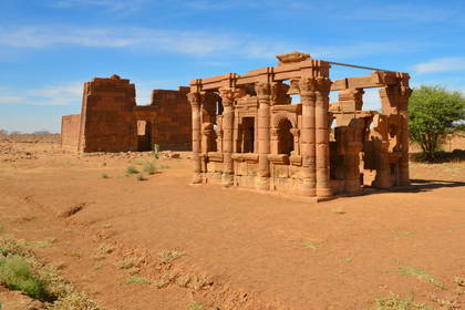 Ruiny świątyni w Naqa, Sudan.
