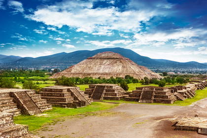 Piramida Słońca w Teotihuacán, Meksyk.