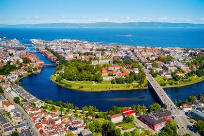 Widok z lotu ptaka na Trondheim, Norwegia.