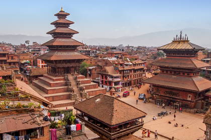 Bhaktapur w Nepalu: zabudowa miejska i świątynie.