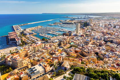 Panorama Alicante z lotu ptaka.