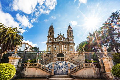 Sanktuarium Bom Jesus do Monte i monumentalne schody.