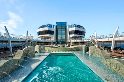 Basen na statku wycieczkowym.