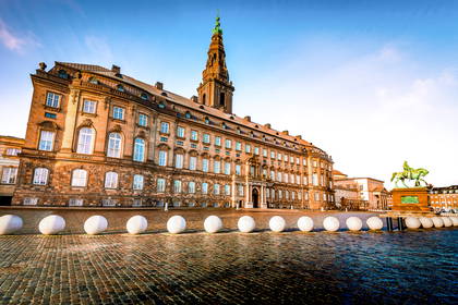 Pałac Christiansborg w Kopenhadze.
