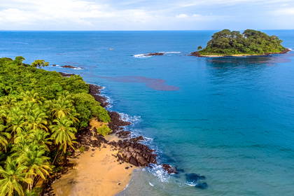 Wyspa Principe na wyspie Sao Tome i Principe z lotu ptaka.